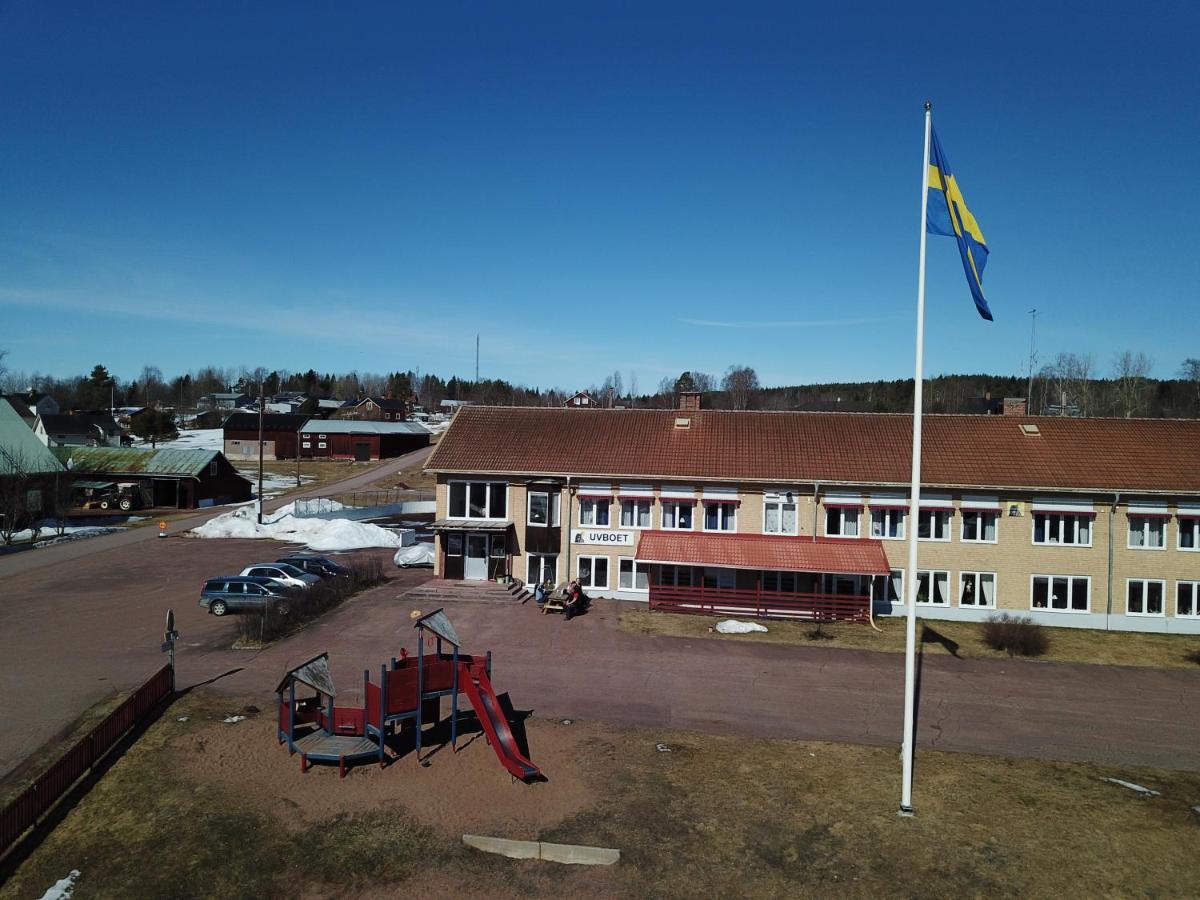 Asens Vandrarhem Uvboet Älvdalen エクステリア 写真